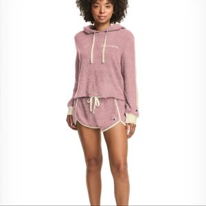 CHAMPION Women’s Plush Hoodie/Shorts Sleep Set Pink NWT Sz Med